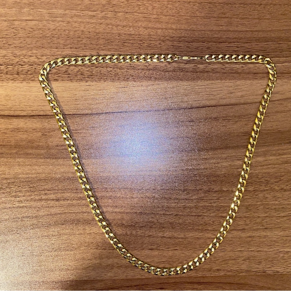 Men’s skinny Cuban link gold chain
